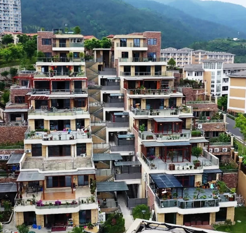 萊茵斜行電梯入駐水夢(mèng)庭苑，讓詩(shī)意棲居毫不費(fèi)力